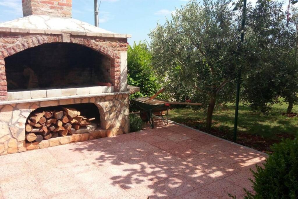 Comfortable Apartment Near Pula Marčana Dış mekan fotoğraf